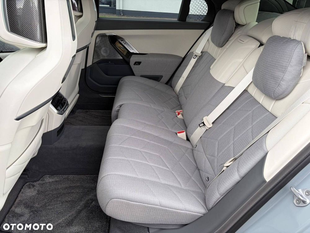 BMW Seria 7 - 14