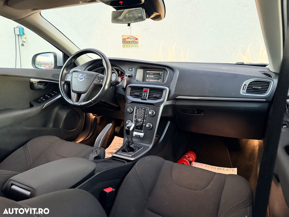 Volvo V40 D2 Kinetic - 19