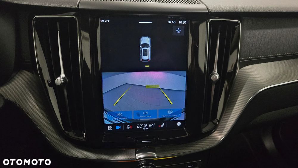 Volvo XC 60 B5 D AWD Ultimate Dark - 39