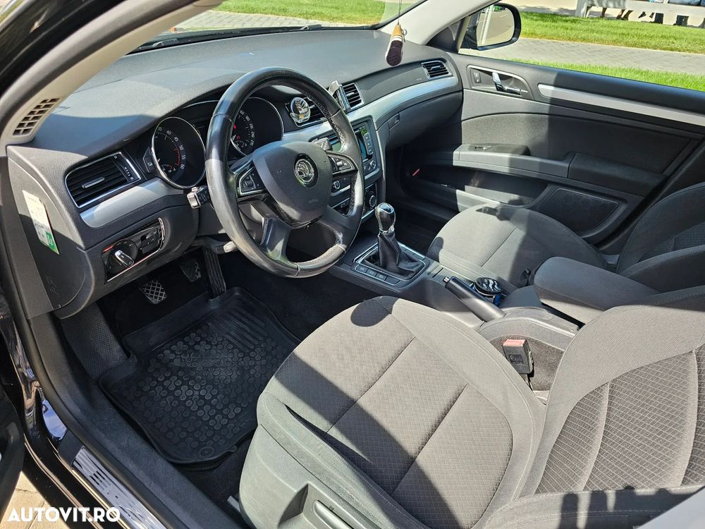 Skoda Superb 1.6 TDI GreenLine - 6