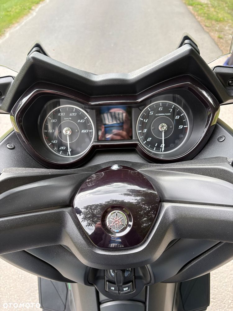 Yamaha X-max - 16