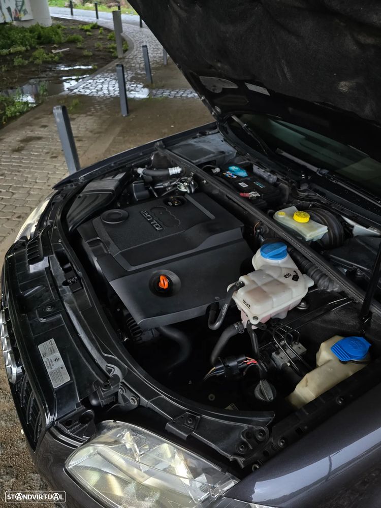 Audi A4 Avant 2.0 TDI S-line - 17