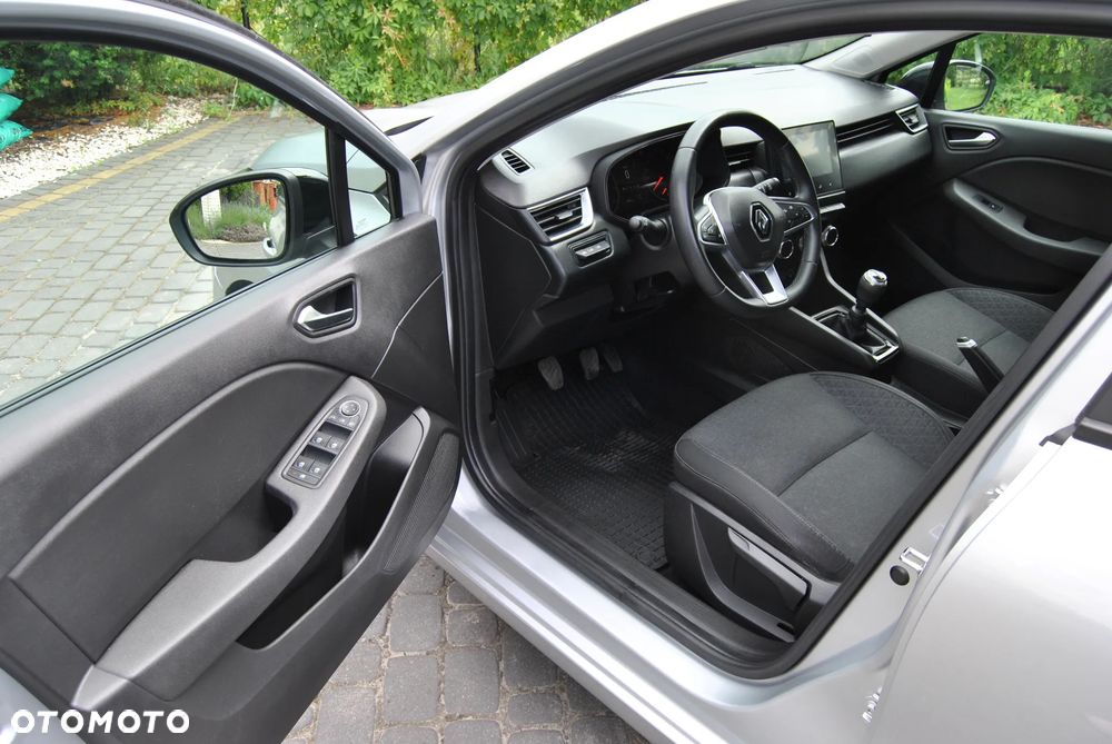 Renault Clio TCe 90 EVOLUTION - 27
