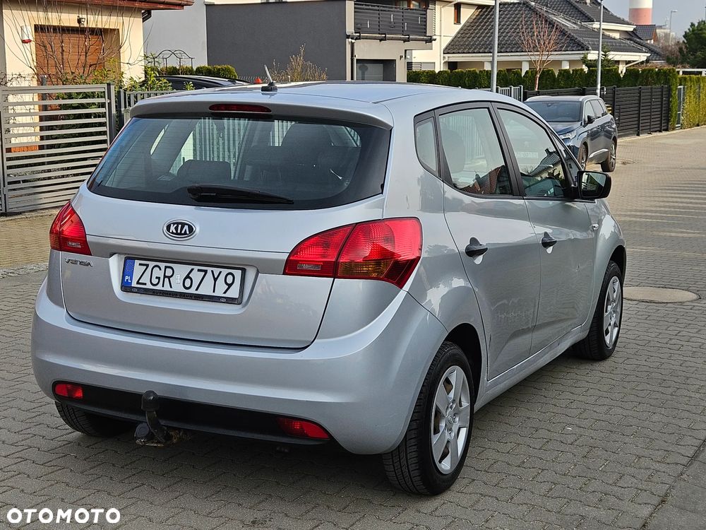 Kia Venga 1.6 CVVT Vision - 36