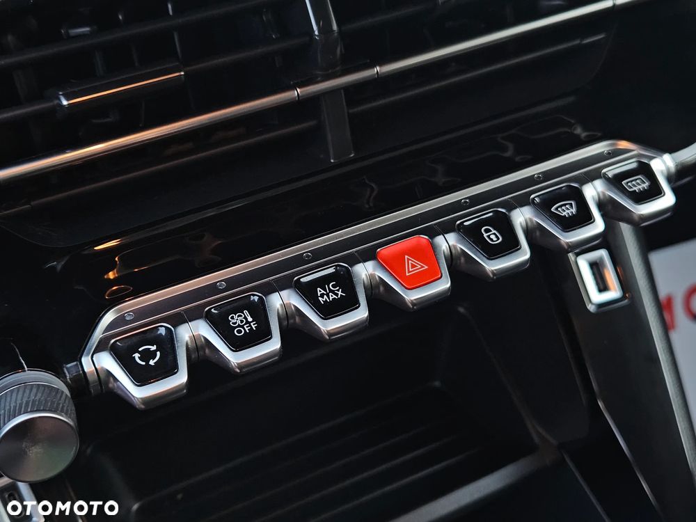 Peugeot 2008 - 17