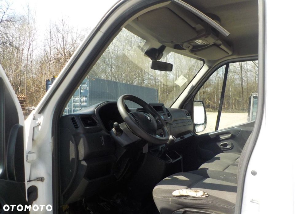 Renault Master - 18