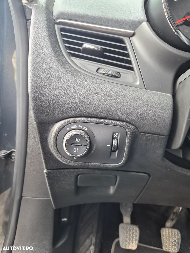 OPEL Zafira 2013 — imagine 11