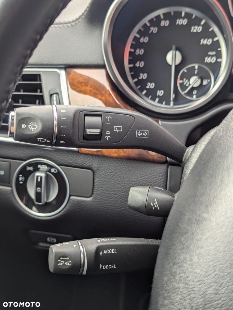 Mercedes-Benz ML - 13