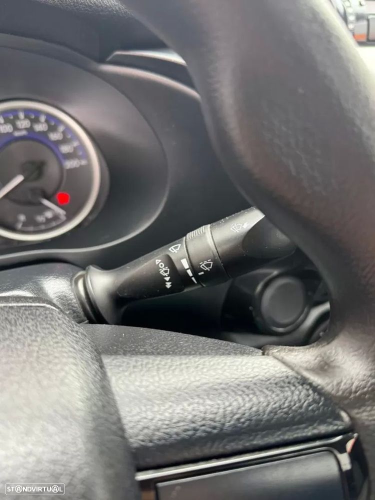 Toyota hilux 2.4 d-4d 2wd ce 3l - 9