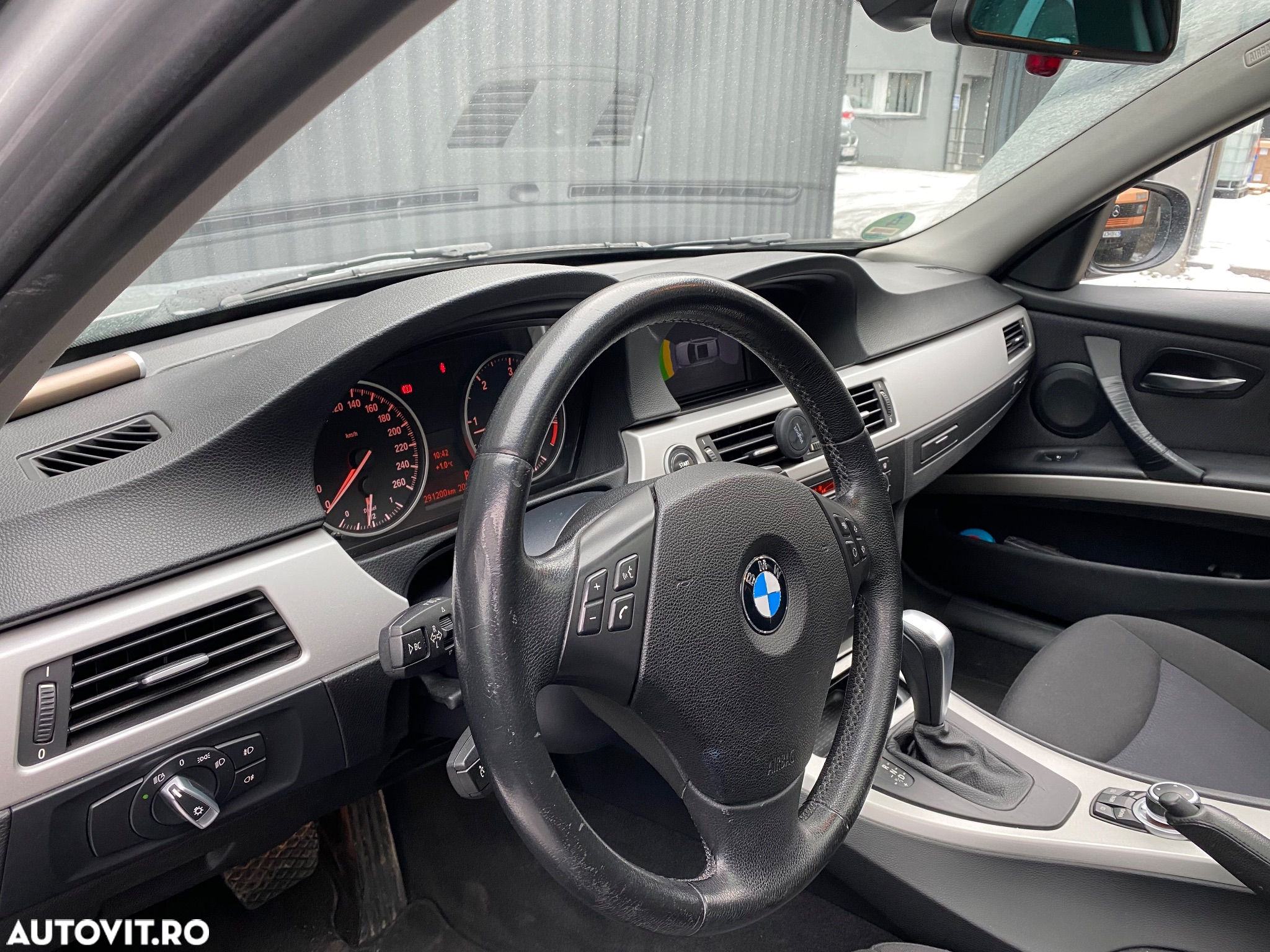 BMW Seria 3 320d DPF Touring Aut. - 13