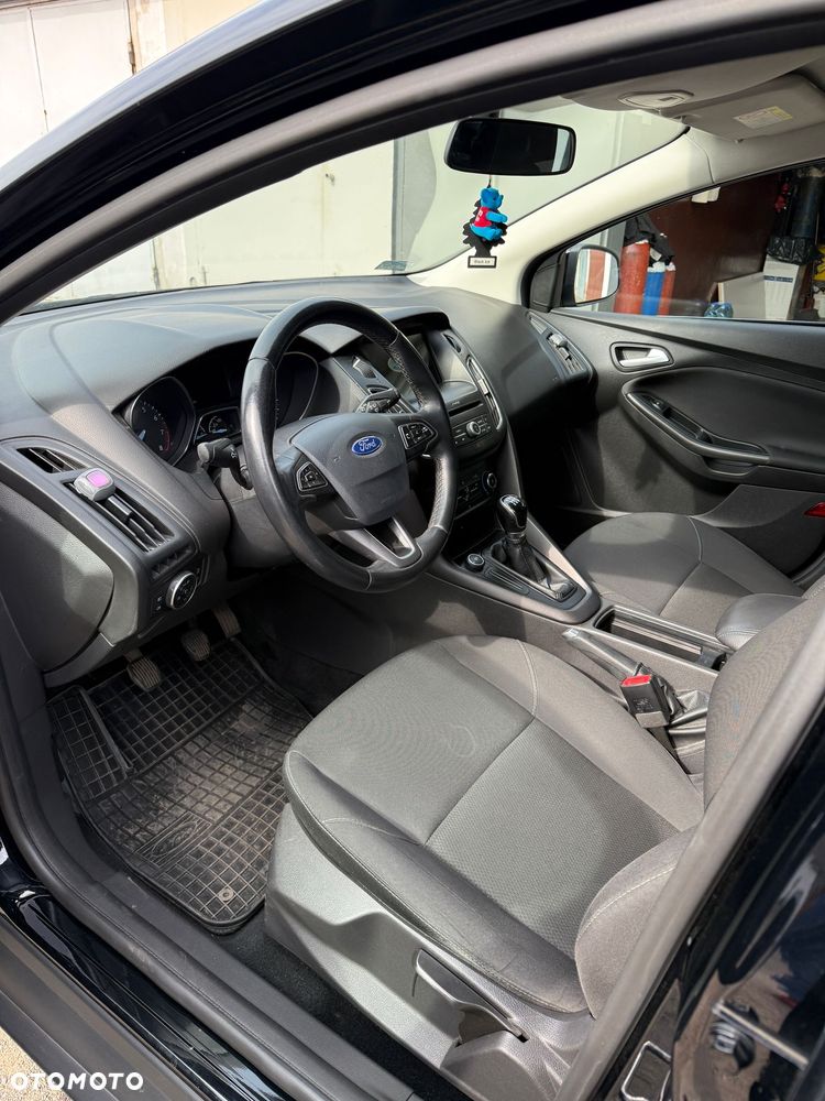 Ford Focus 1.6 Trend - 9