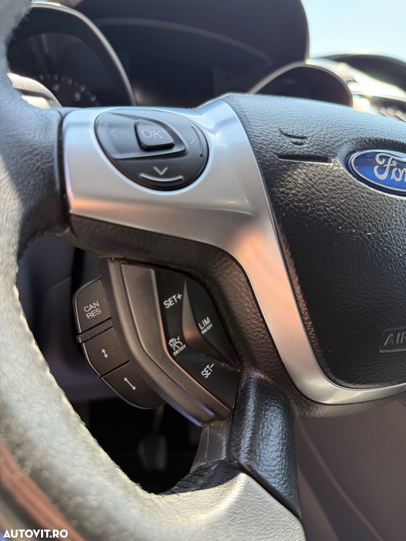 Ford Kuga 1.6 EcoBoost 2x4 Titanium - 16