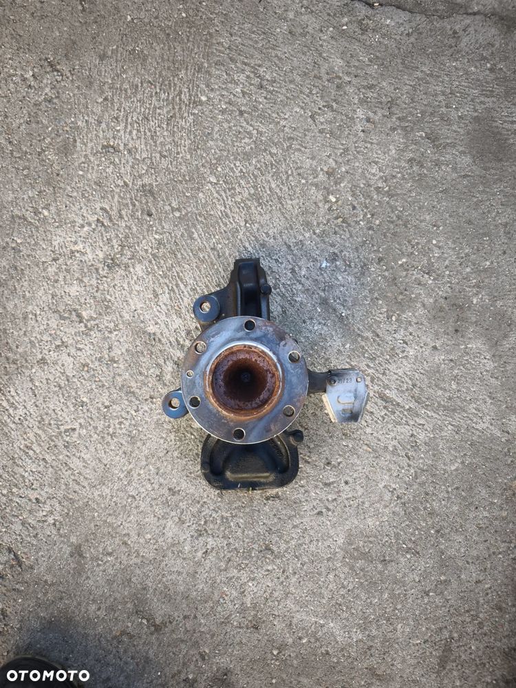 Zwrotnica piasta prawa Mercedes-Benz Sprinter w907 a9073320400 2018-2025 - 1