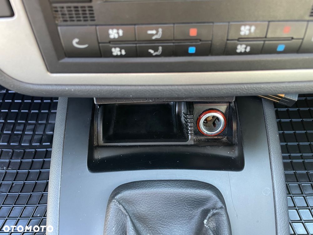 Volkswagen Sharan 2.0 TDI Trendline - 18