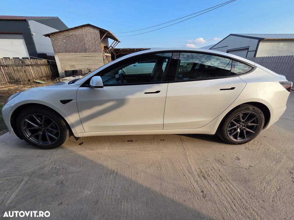 Tesla Model 3 RWD - 3