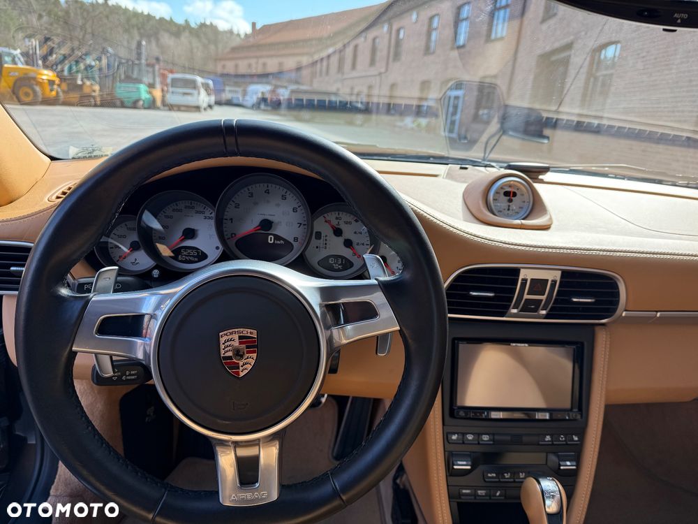 Porsche 911 Carrera 4S PDK - 22