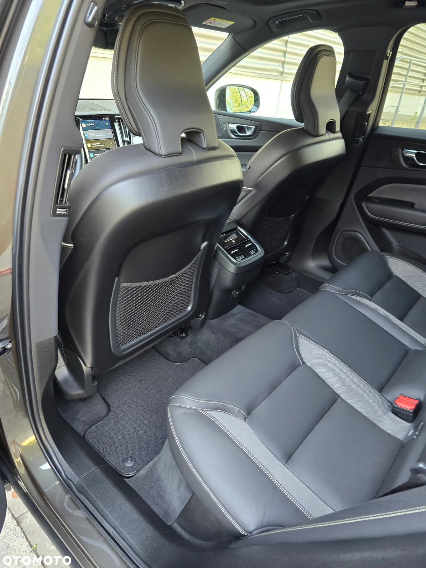Volvo XC 60 B4 D Geartronic RDesign - 12