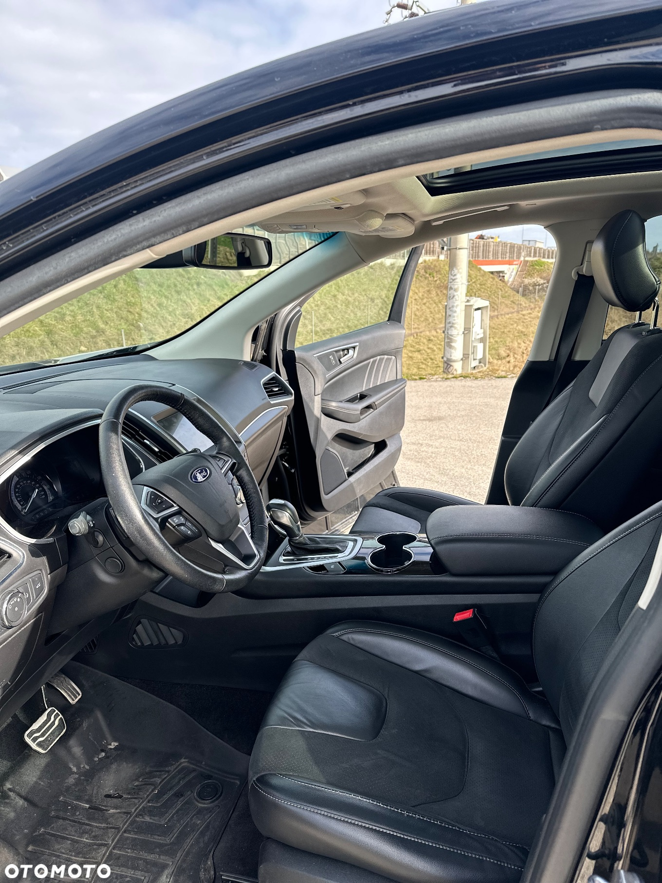 Ford Edge - 32