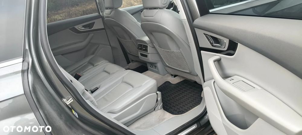 Audi Q7 - 14