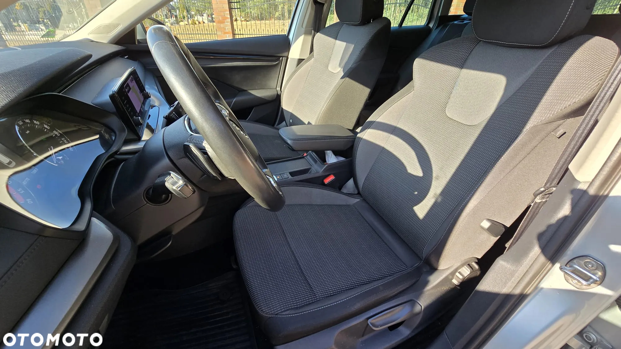 Skoda Octavia 2.0 TDI Ambition DSG - 25