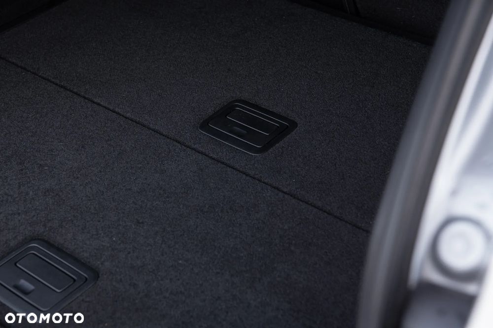 Renault Megane 1.3 TCe FAP Techno EDC - 31