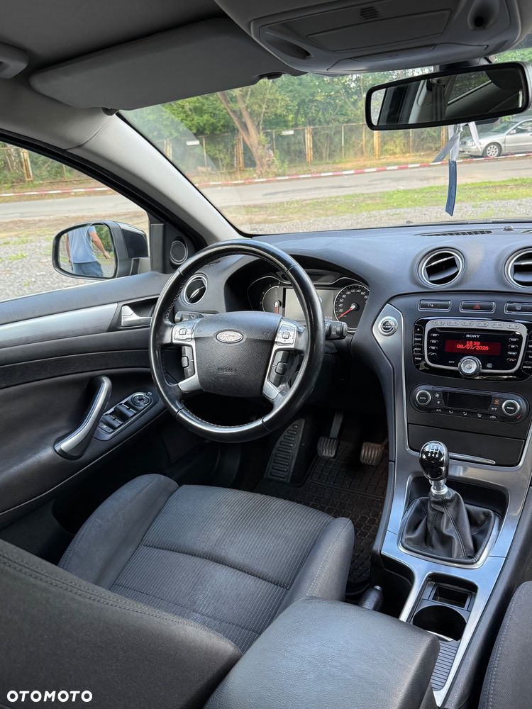 Ford Mondeo 2.0 TDCi Titanium - 4