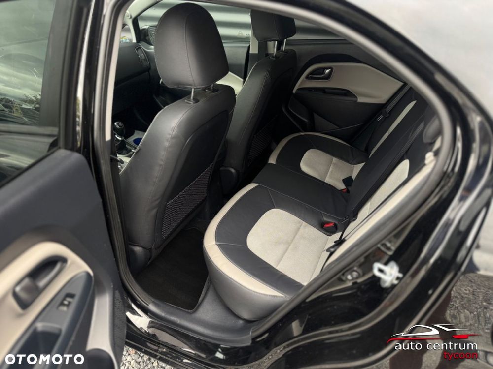 Kia Rio - 13