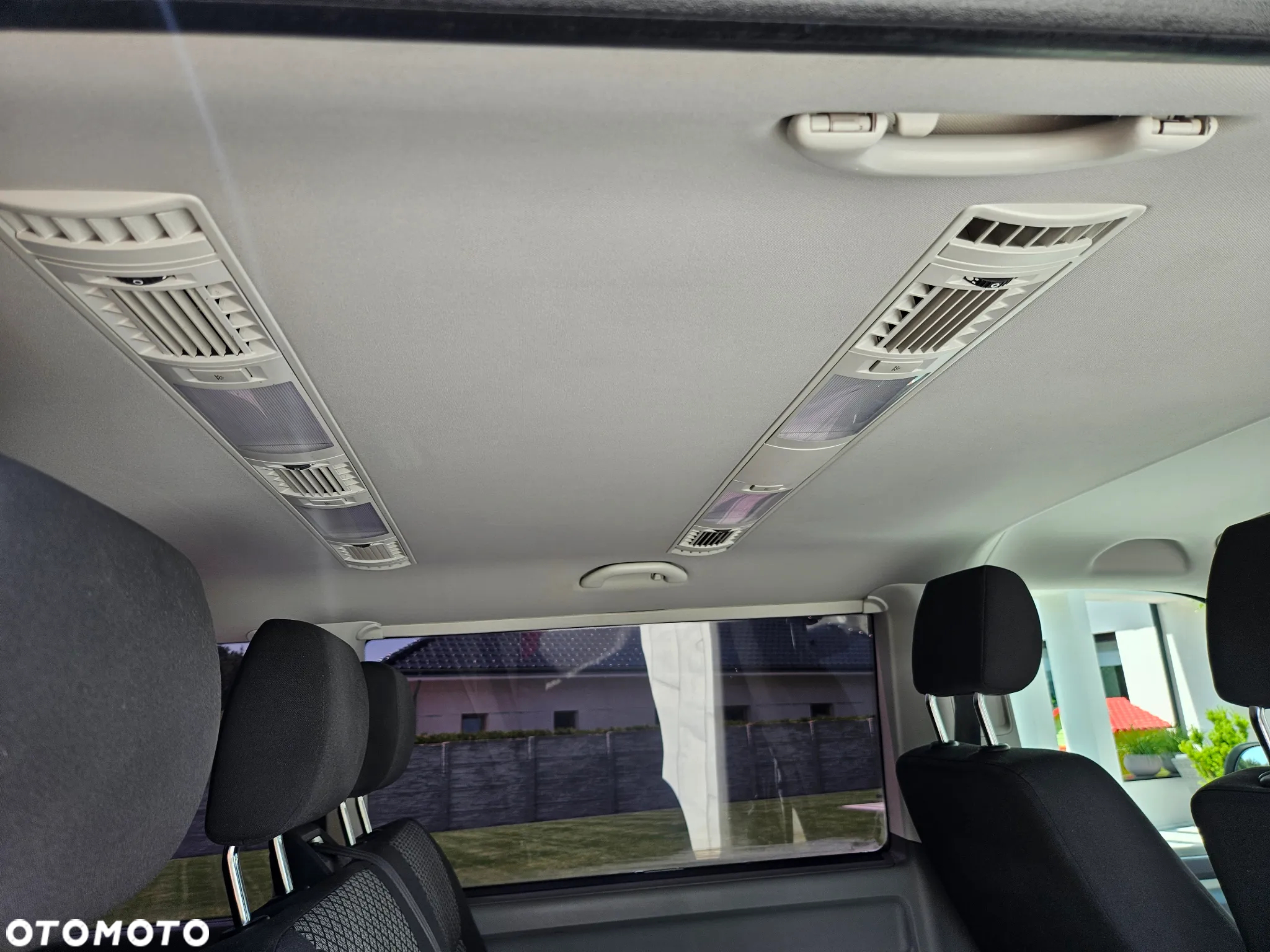 Volkswagen Caravelle 6.1 2.0 TDI L2 Comfortline - 7