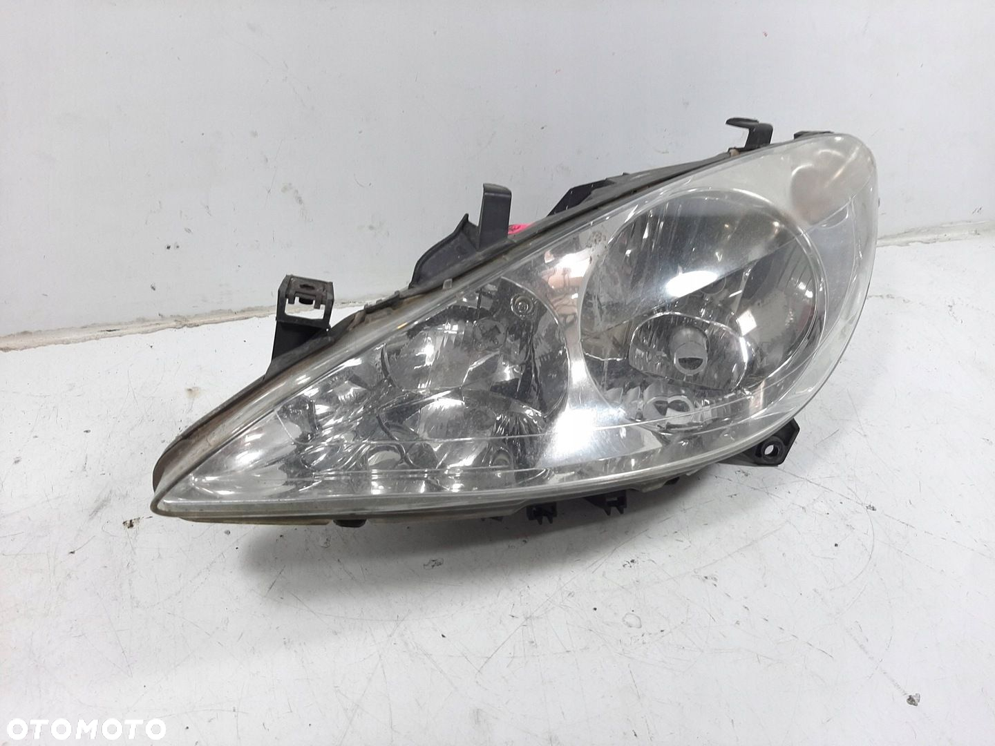 PEUGEOT 307 1.6HDI 3D 04R LAMPA LEWY PRZOD VALEO 9641615780 - 2