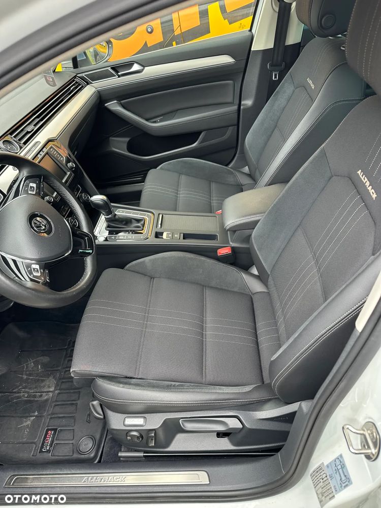Volkswagen Passat Alltrack 2.0 TDI SCR 4Mot DSG - 13