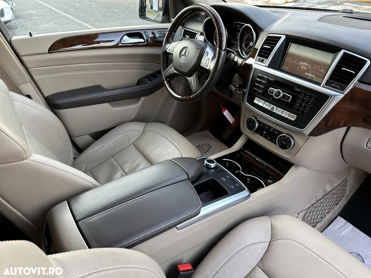 Mercedes-Benz ML 350 BlueTec 4MATIC Aut - 12