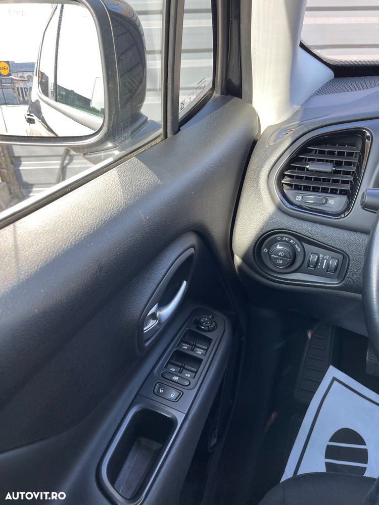 Jeep Renegade 1.6 E-TorQ Longitude Adventure Edition - 18