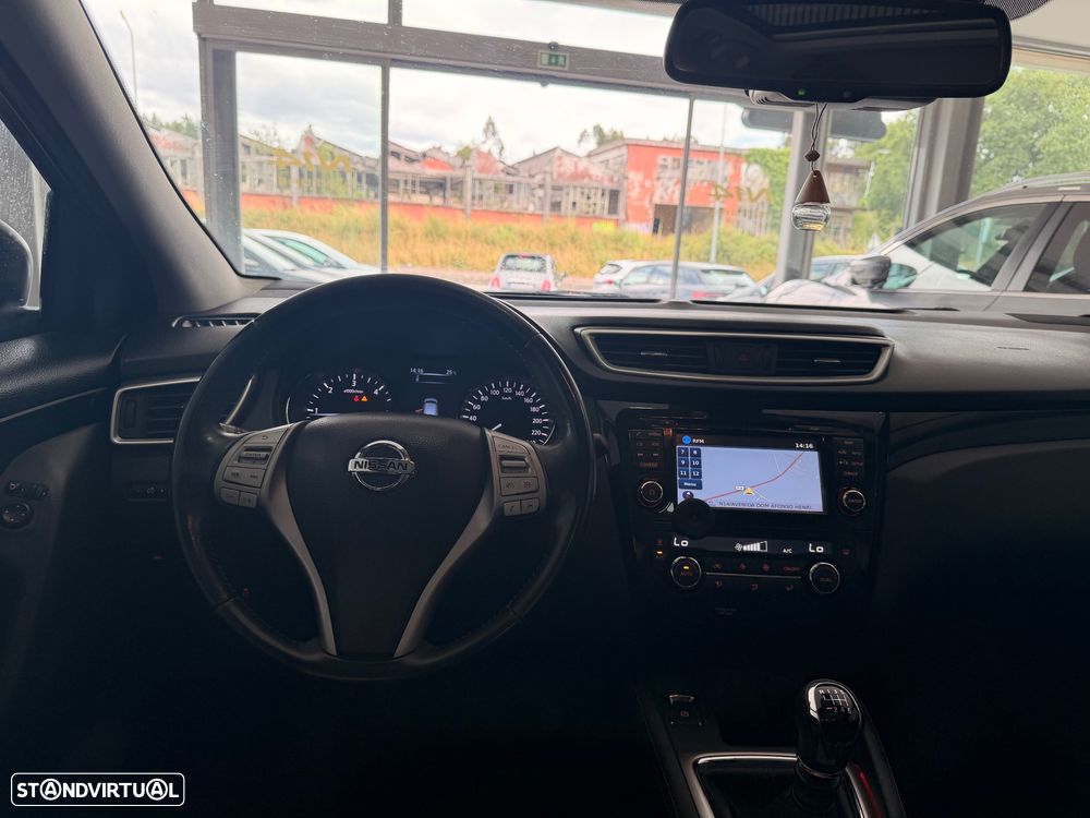 Nissan Qashqai 1.5 dCi N-Connecta 18 - 13