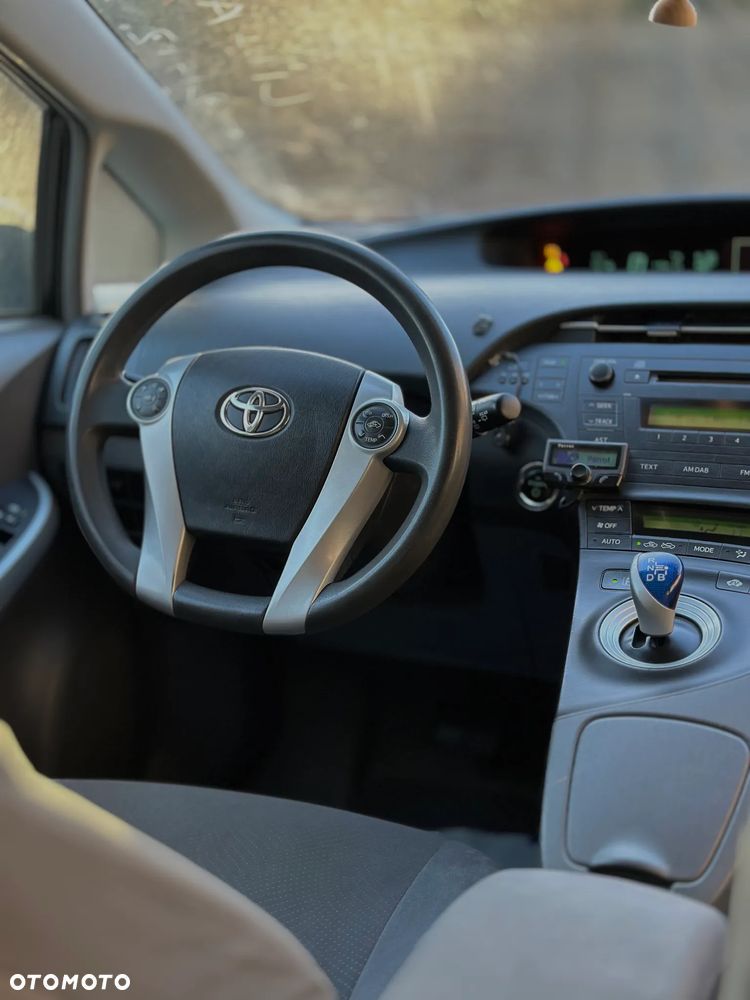 Toyota Prius - 14