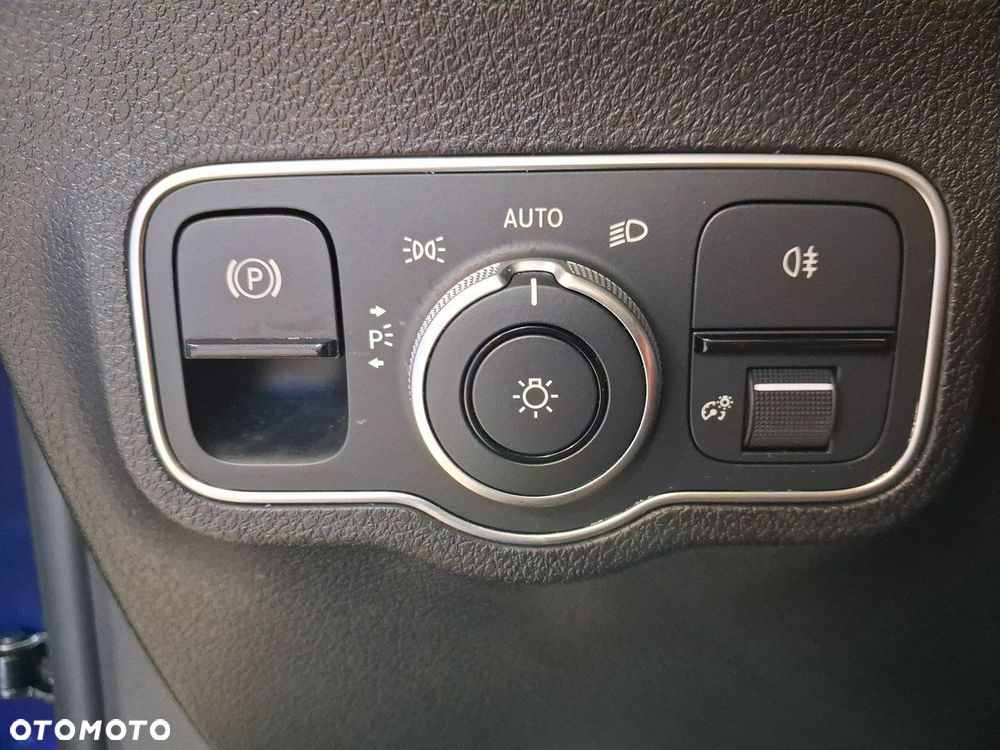 Mercedes-Benz GLB - 31