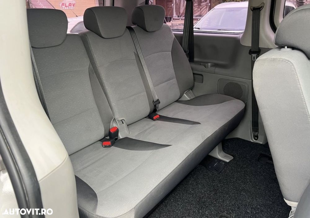 Hyundai H-1 2.5 CRDi Travel Comfort - 7