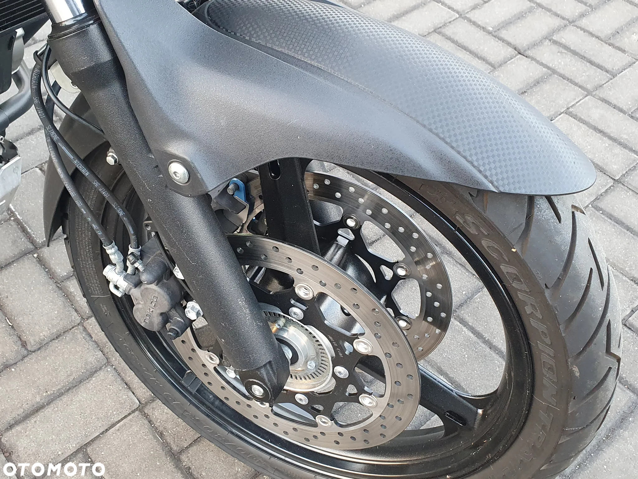 Suzuki V-STROM - 27