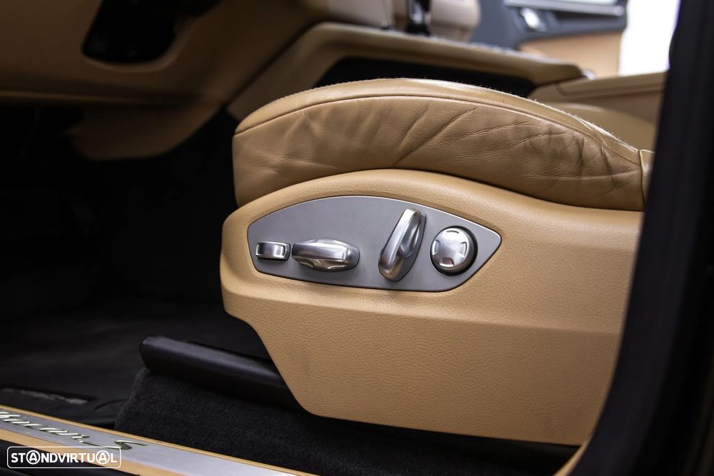 Porsche Macan S - 23