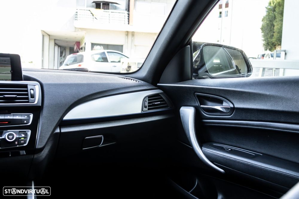 BMW 120 d Pack M - 19