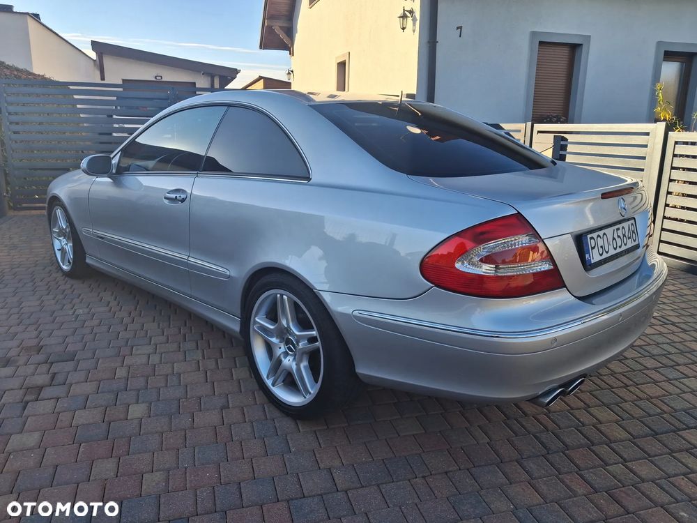Mercedes-Benz CLK - 6