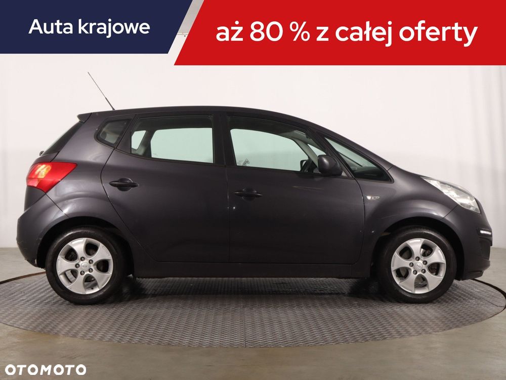 Kia Venga - 8