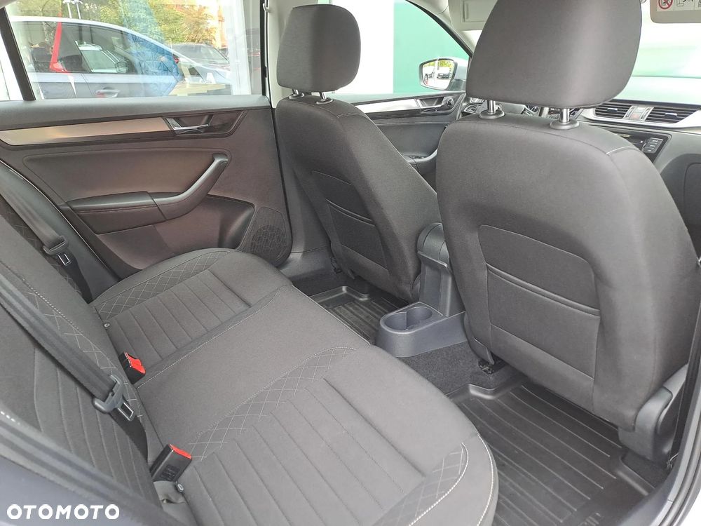 Skoda RAPID 1.0 TSI Ambition - 11