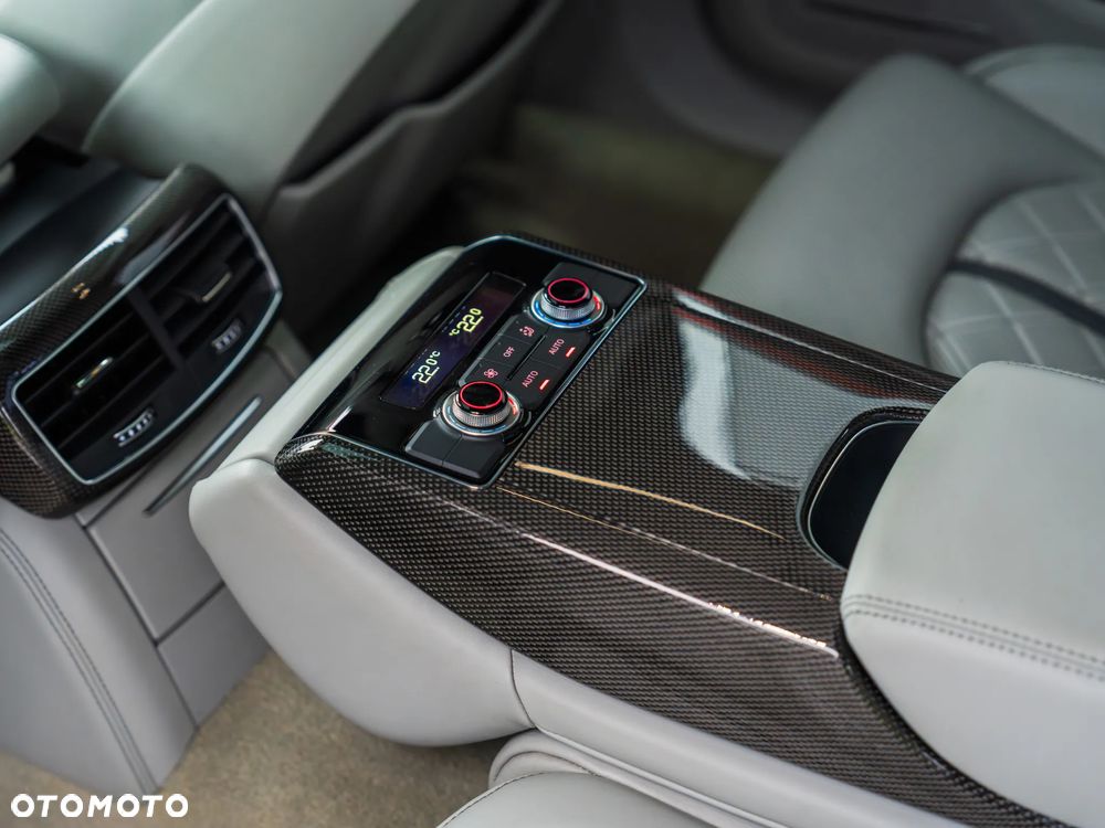 Audi S8 Plus - 21