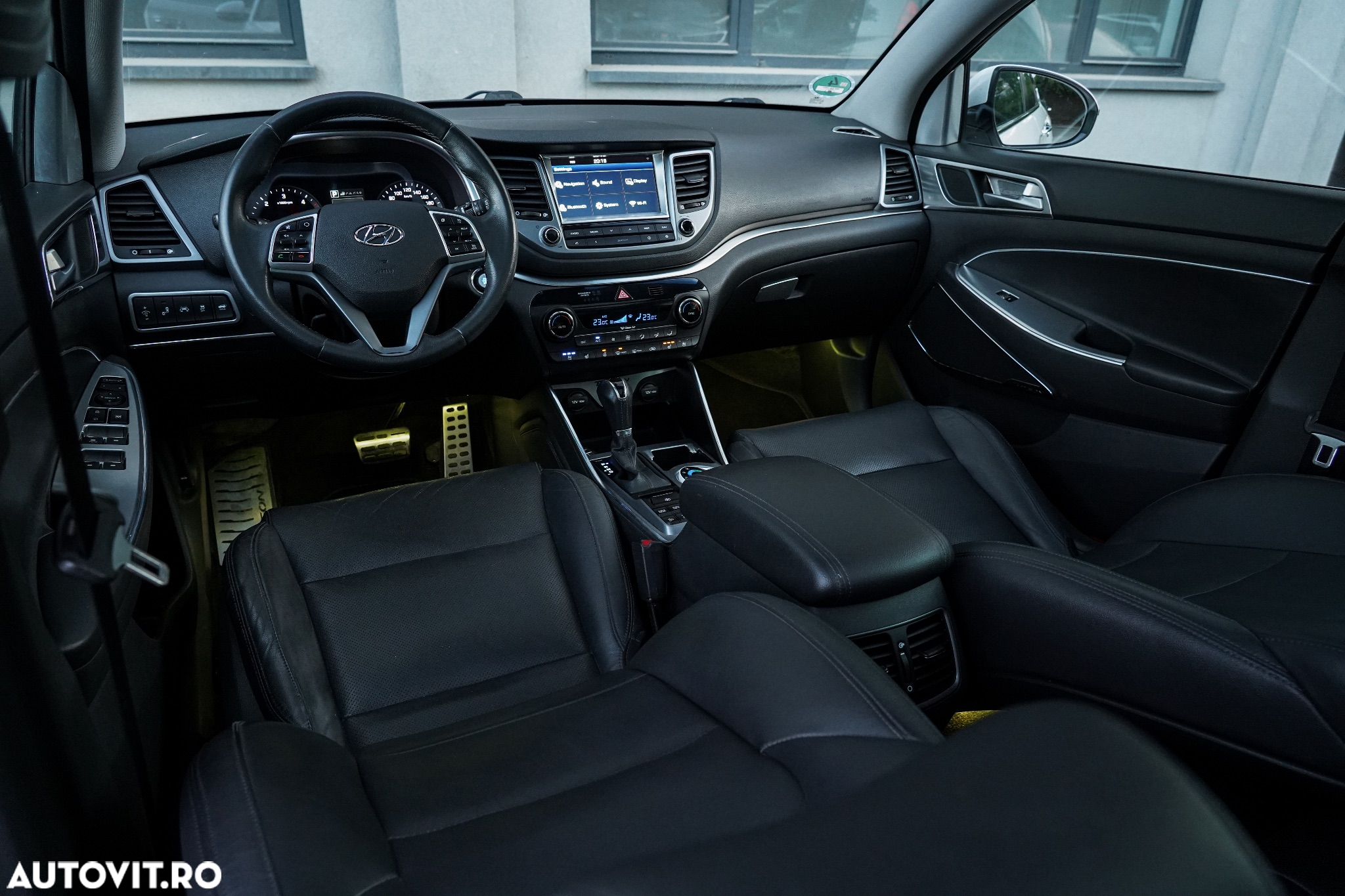 Hyundai Tucson 2.0 CRDI 4WD 6AT Luxury Pack+ - 10