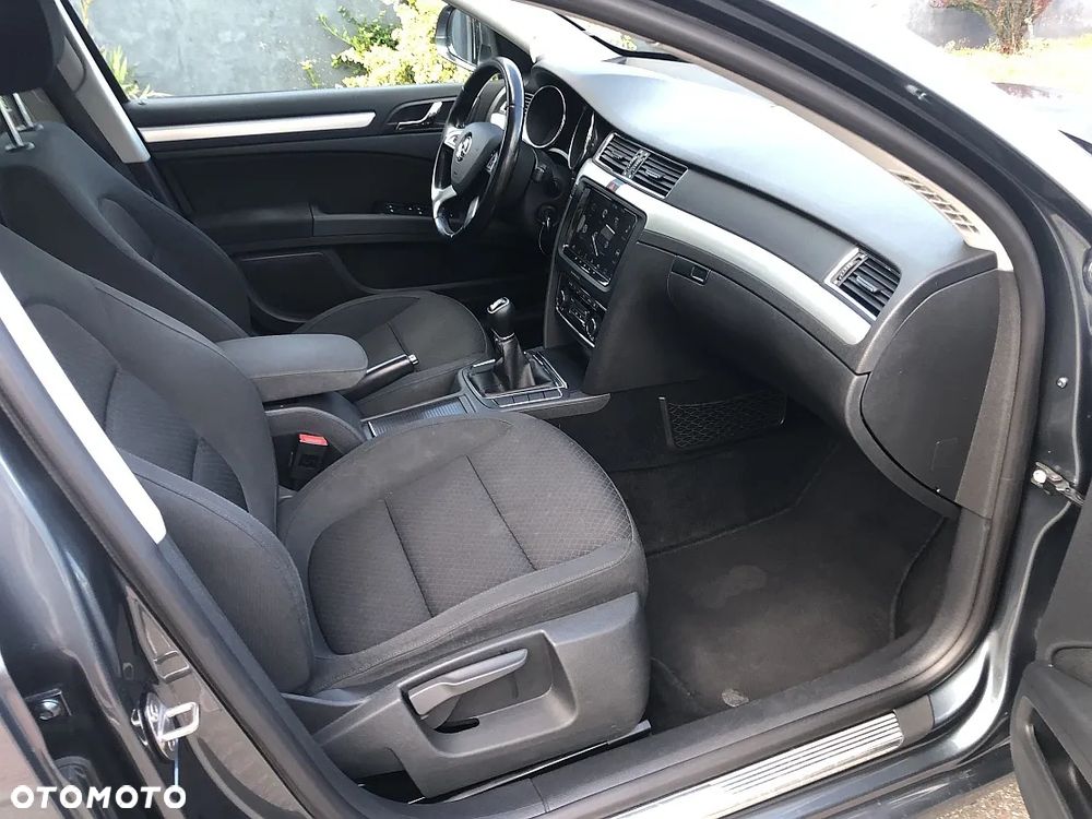 Skoda Superb 2.0 TDI 4x4 Elegance - 36