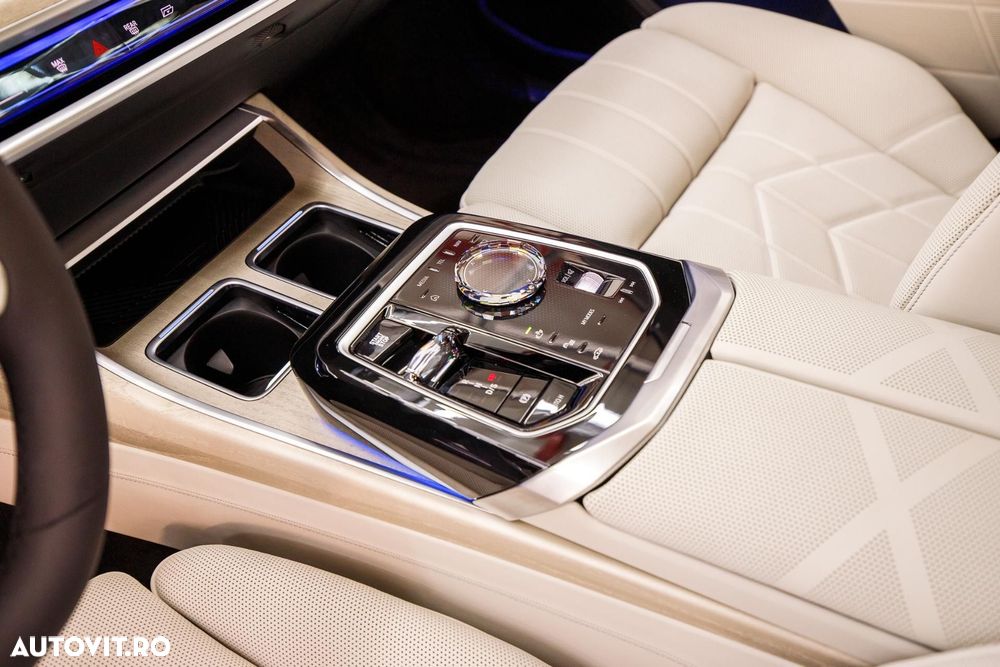 BMW Seria 7 - 36