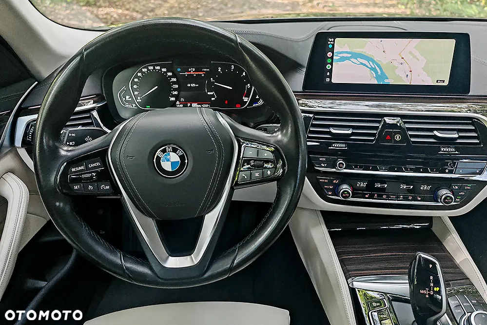 BMW Seria 5 520d Luxury Line sport - 26