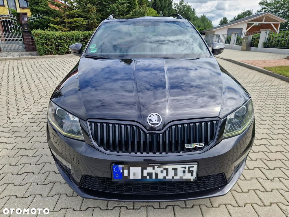 Skoda Octavia 2.0 TDI DSG RS - 23