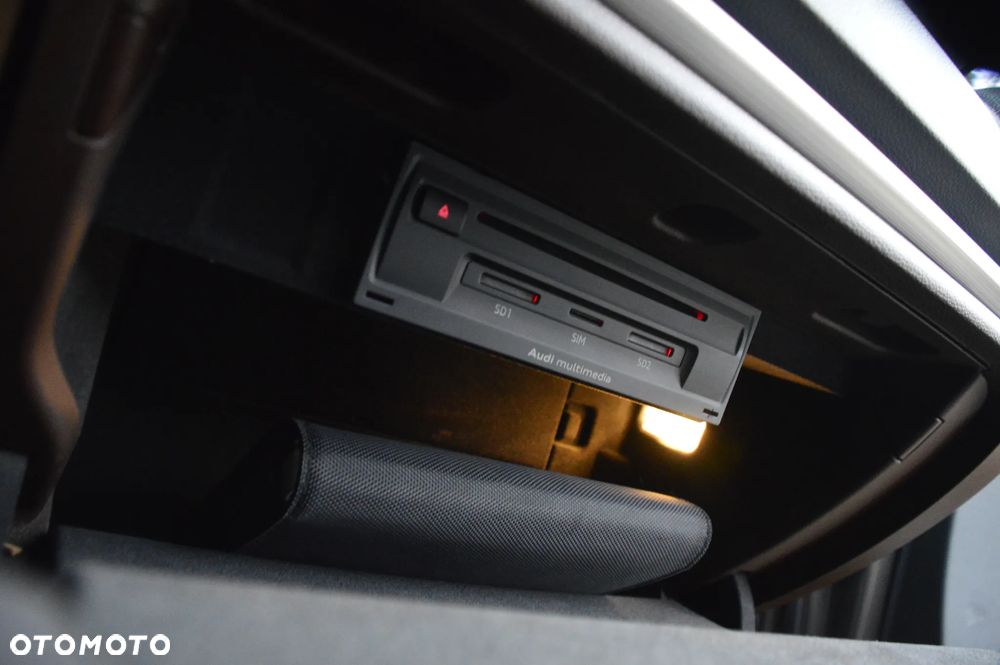 Audi A3 Sportback 1.8 TFSI quattro S tronic S line Sportpaket - 31