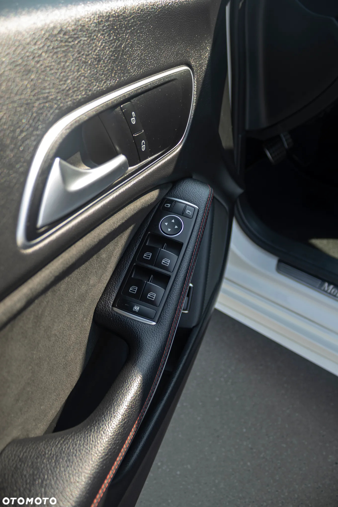 Mercedes-Benz CLA 220 4-Matic AMG Line - 18